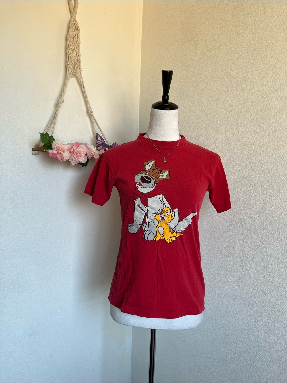 Vintage Disney Oliver & Company Red T-shirt